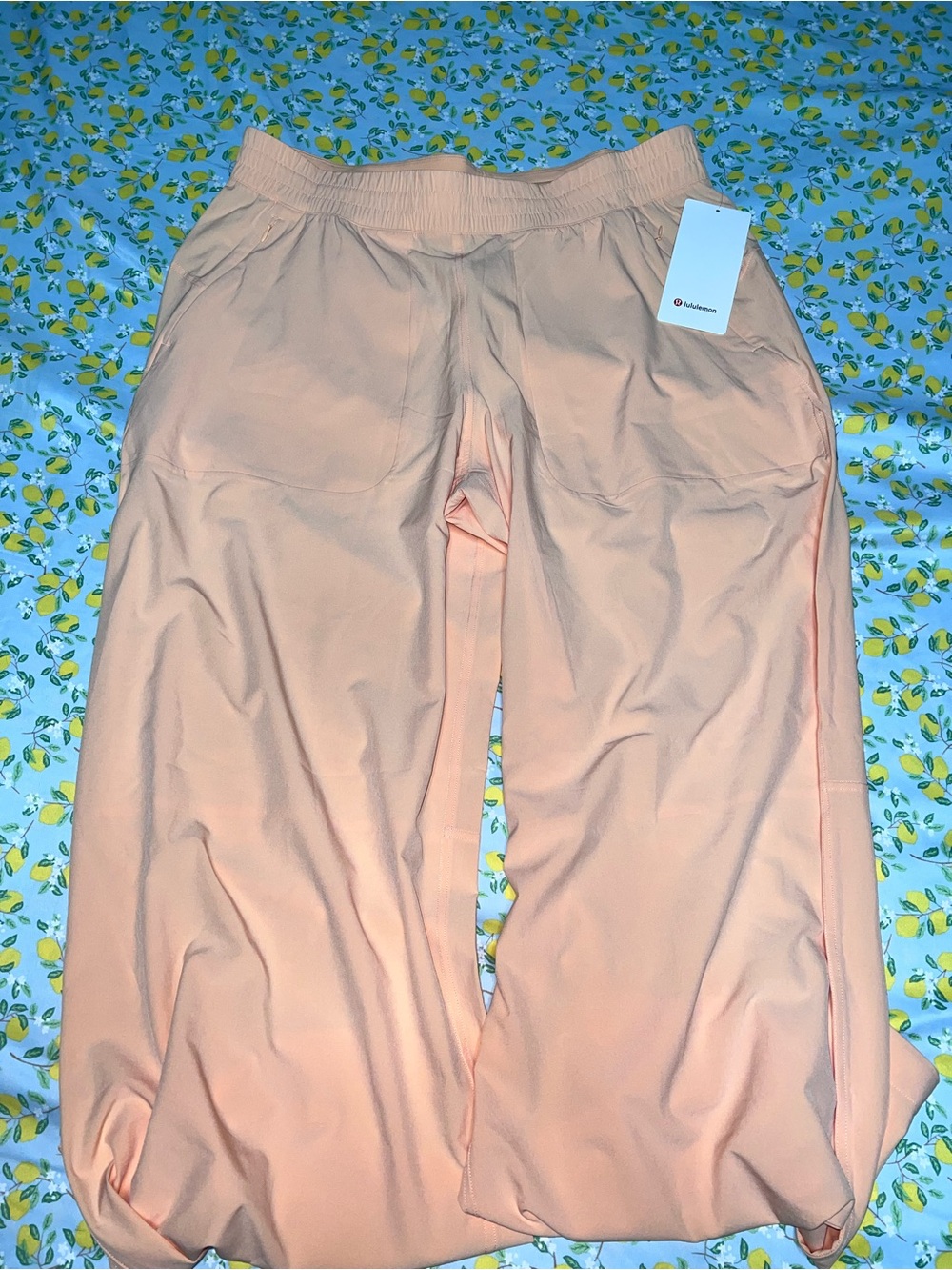Lululemon Swift Mid-Rise Wide-Leg Pants in Peach Bellini